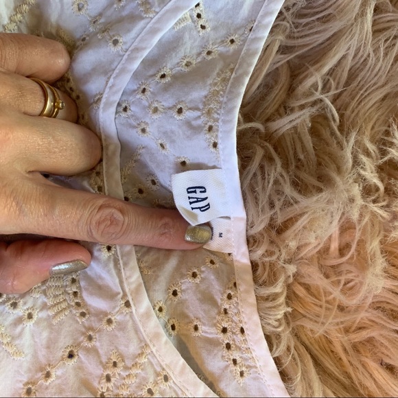 Gap White / Cream Eyelet Top size M - Picture 3 of 6